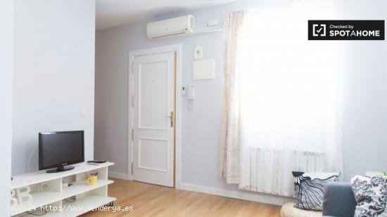 Elegante apartamento de 1 dormitorio en alquiler en Palacio - MADRID