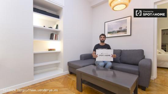 Elegante y moderno apartamento de 2 dormitorios en alquiler en Malasaña, Madrid - MADRID