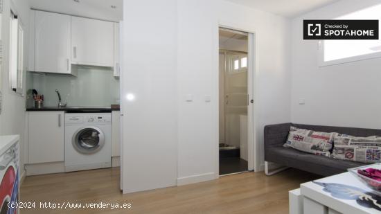 Apartamento amueblado de 1 dormitorio en alquiler en Malasaña - MADRID