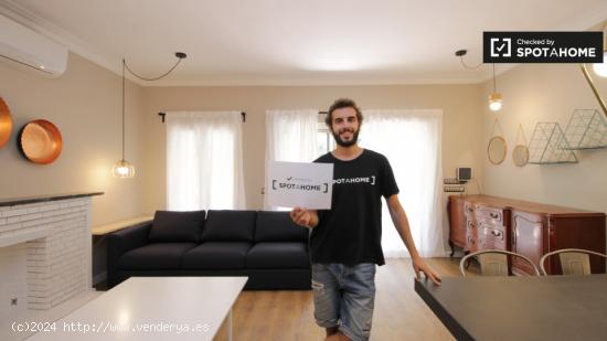 Apartamento de 3 dormitorios con terraza en alquiler en Poble-sec - BARCELONA