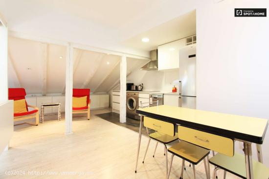  Encantador apartamento de 1 dormitorio en alquiler en La Latina - MADRID 