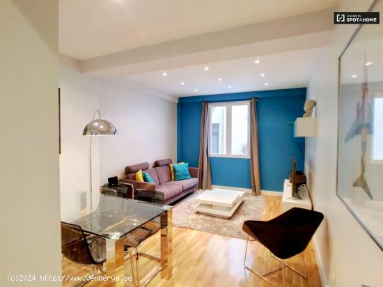 Apartamento contemporáneo de 2 dormitorios y 2 baños en alquiler cerca de Prado y Retiro - MADRID