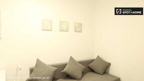 Apartamento de 1 dormitorio en alquiler en Lavapiés, Madrid - MADRID