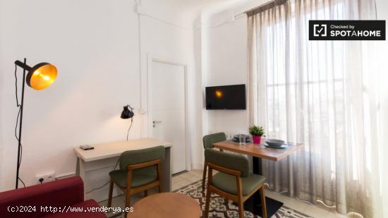 Luminoso apartamento de 1 dormitorio en alquiler en el centro de la ciudad - GRANADA