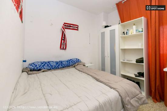 Acogedora habitación con cama doble en alquiler en Granada Centro - GRANADA