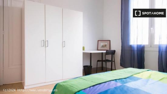 Acogedora habitación con cama doble en alquiler en el Eixample, Barcelona - BARCELONA