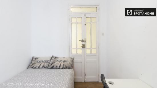 Acogedora habitación en apartamento de 7 dormitorios en Salamanca, Madrid - MADRID