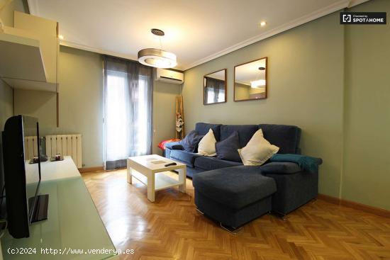  Elegante apartamento de 3 dormitorios con balcón en alquiler en Guindalera - MADRID 