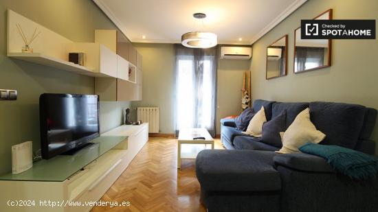 Elegante apartamento de 3 dormitorios con balcón en alquiler en Guindalera - MADRID