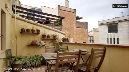 Precioso apartamento de 3 dormitorios con terraza en alquiler cerca de La Rambla en El Raval - BARCE