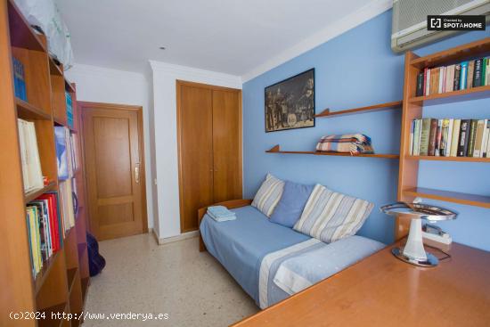 Acogedora habitación con cama individual en alquiler en Camins al Grau - VALENCIA