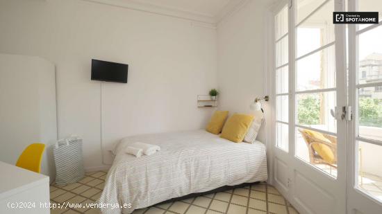  Se alquila habitación en apartamento de 9 dormitorios en l'Eixample - BARCELONA 