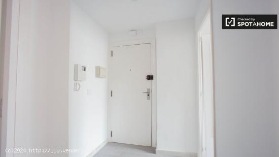 Habitación con cama individual en alquiler en apartamento de 4 dormitorios en Benimaclet - VALENCIA