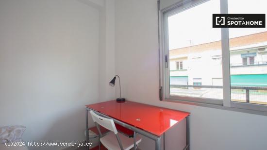 Habitación con cama doble en alquiler en apartamento de 4 dormitorios en Benimaclet - VALENCIA