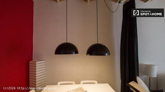 Elegante apartamento de 2 dormitorios con balcón en alquiler en Poblenou - BARCELONA