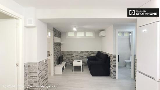 Apartamento de 2 dormitorios en alquiler en Aluche - MADRID