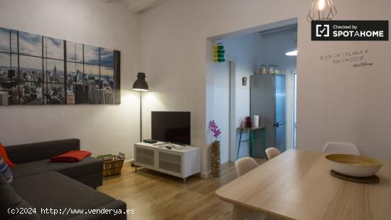 Elegante apartamento de 2 dormitorios con terraza en alquiler en El Camp de l'Arpa del Clot. - BARCE