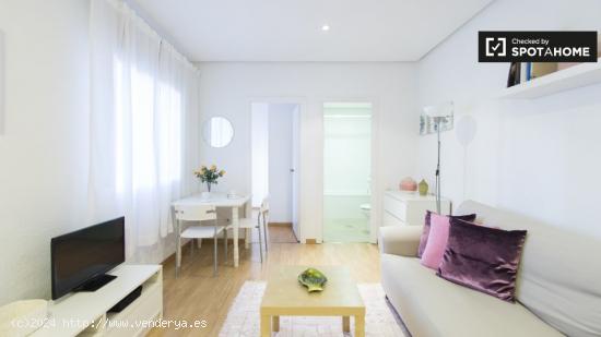 Amplio apartamento de 1 dormitorio en alquiler cerca de Plaza de Colón en Salamanca - MADRID