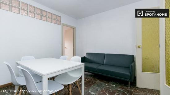 Amplia habitación en alquiler en apartamento de 5 dormitorios en Ronda - GRANADA