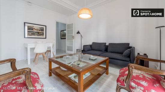 Moderno apartamento de 3 dormitorios en alquiler en L'Eixample - VALENCIA