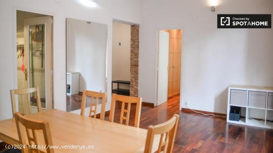 Apartamento de 1 dormitorio con techos altos en alquiler en El Born - BARCELONA