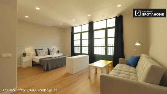 Estudio reformado en alquiler en Sants - BARCELONA