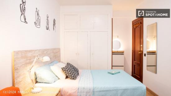 Acogedora habitación en alquiler, apartamento de 5 dormitorios, Carabanchel - MADRID