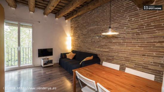 Precioso monoambiente con balcón y aire acondicionado en alquiler en El Raval - BARCELONA