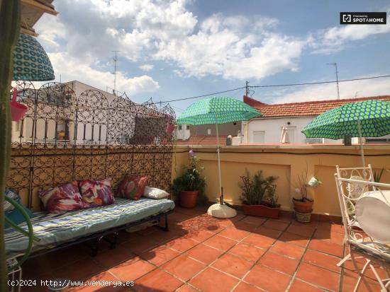 Encantador apartamento de 1 dormitorio con terraza en alquiler en Tetuán - MADRID