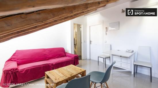 Fantástico loft de estilo, de 1 dormitorio en alquiler en La Latina - MADRID