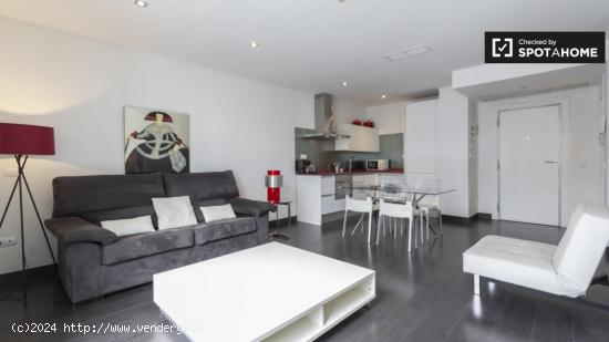 Excelente apartamento de 2 dormitorios en Chueca. - MADRID