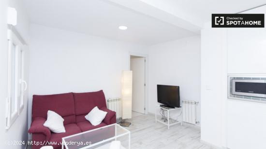 Luminoso apartamento de 3 dormitorios en alquiler en Puente de Vallecas. - MADRID