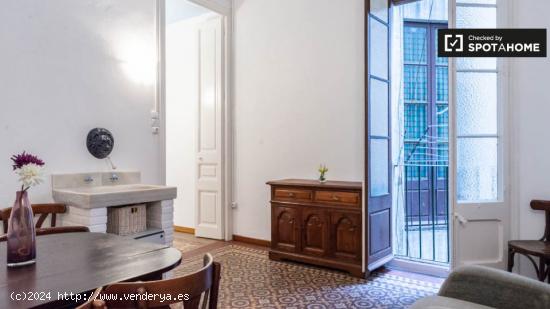 Habitación amueblada, apartamento de 3 dormitorios, La Dreta de l'Eixample. - BARCELONA