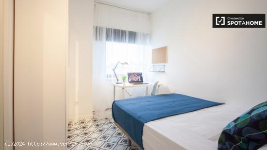 Habitaciones en alquiler en apartamento moderno de 10 dormitorios en Ciudad Lineal - MADRID