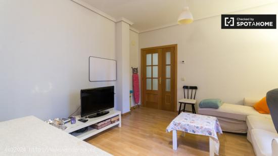 Precioso apartamento de 2 dormitorios en alquiler en Hortaleza - MADRID