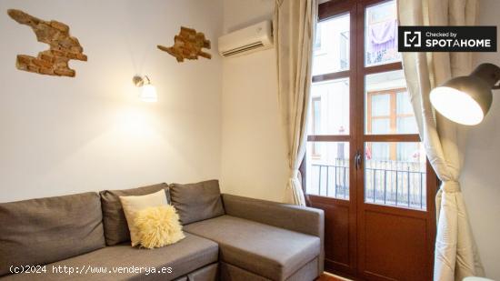 Elegante apartamento de 1 dormitorio con balcón y aire acondicionado en alquiler cerca del metro en