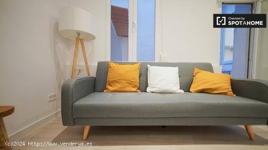 Elegante apartamento de 1 dormitorio en alquiler en el animado Lavapiés - MADRID