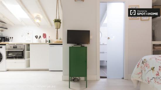 Precioso apartamento estudio con aire acondicionado en alquiler en La Latina. - MADRID