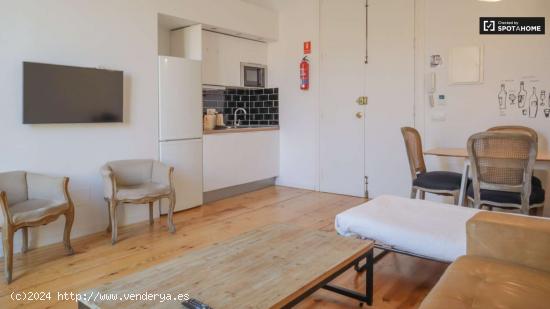 Apartamento de 2 dormitorios en alquiler en Madrid Centro - MADRID