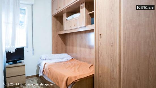 Acogedora habitación en apartamento de 2 dormitorios en Puente de Vallecas. - MADRID