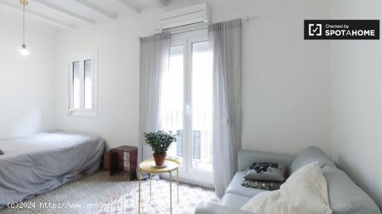 Elegante apartamento estudio en alquiler cerca del metro en el centro de Ciutat Vella - BARCELONA