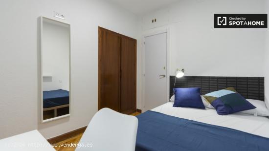 Habitación ordenada en el apartamento de 6 dormitorios en Retiro - MADRID