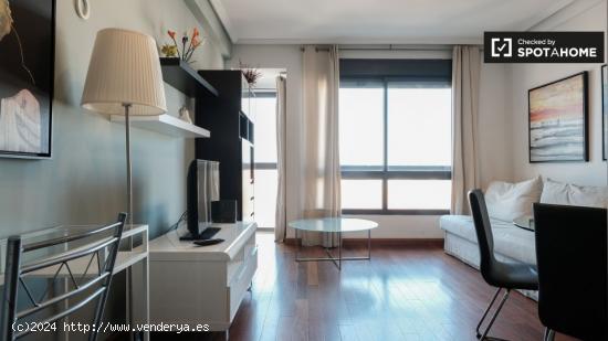 Soleado apartamento de 1 dormitorio con balcón en alquiler en Tetuán, Madrid - MADRID