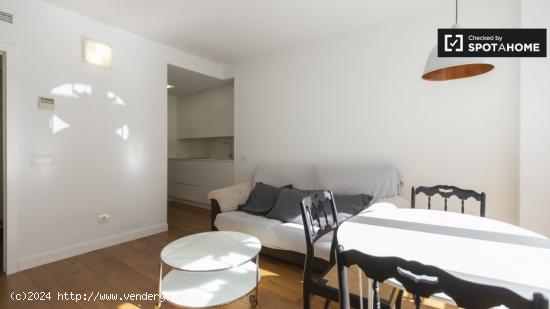 Encantador apartamento de 1 dormitorio en alquiler en la animada Chueca - MADRID