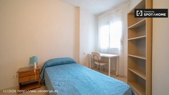 Dulce habitación para alquilar, apartamento de 3 dormitorios en la tranquila Vicálvaro - MADRID