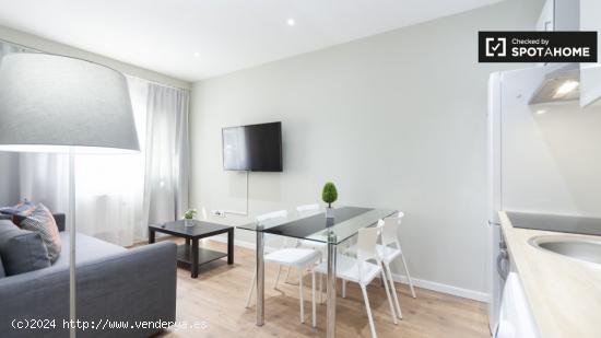 Elegante apartamento de 2 dormitorios en alquiler en Moncloa - MADRID