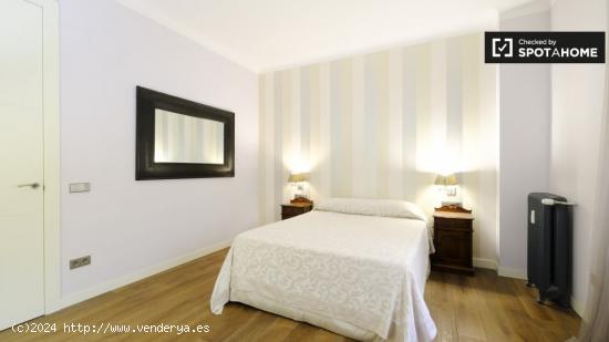 Elegante habitación en alquiler en apartamento de 3 dormitorios en Salamanca - MADRID