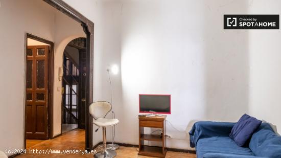 Acogedora habitación en alquiler en apartamento de 8 dormitorios en Argüelles - MADRID