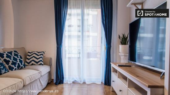 Elegante apartamento de 2 dormitorios con terraza en alquiler en En Corts - VALENCIA