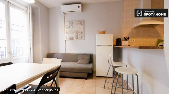 Moderno apartamento de 4 dormitorios en alquiler en Centro - MADRID